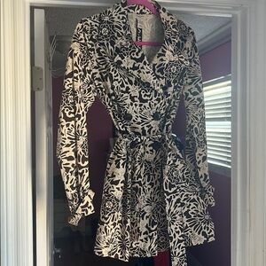 Vertigo Paris trench coat light weight